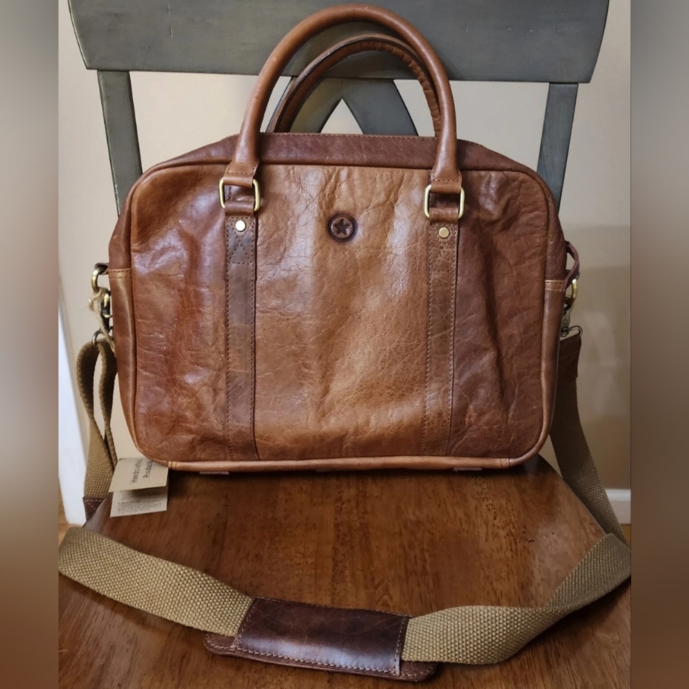 Aaron Brown Distressed Leather Messenger, Briefcase, Laptop Bag 15" NWT